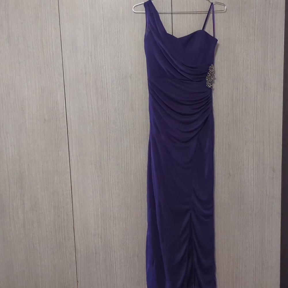 Onyx nite size 4 dress